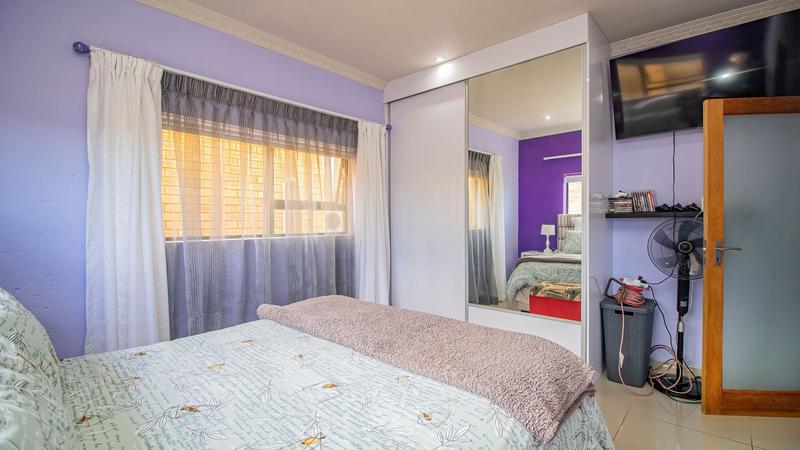 6 Bedroom Property for Sale in Dana Bay Western Cape